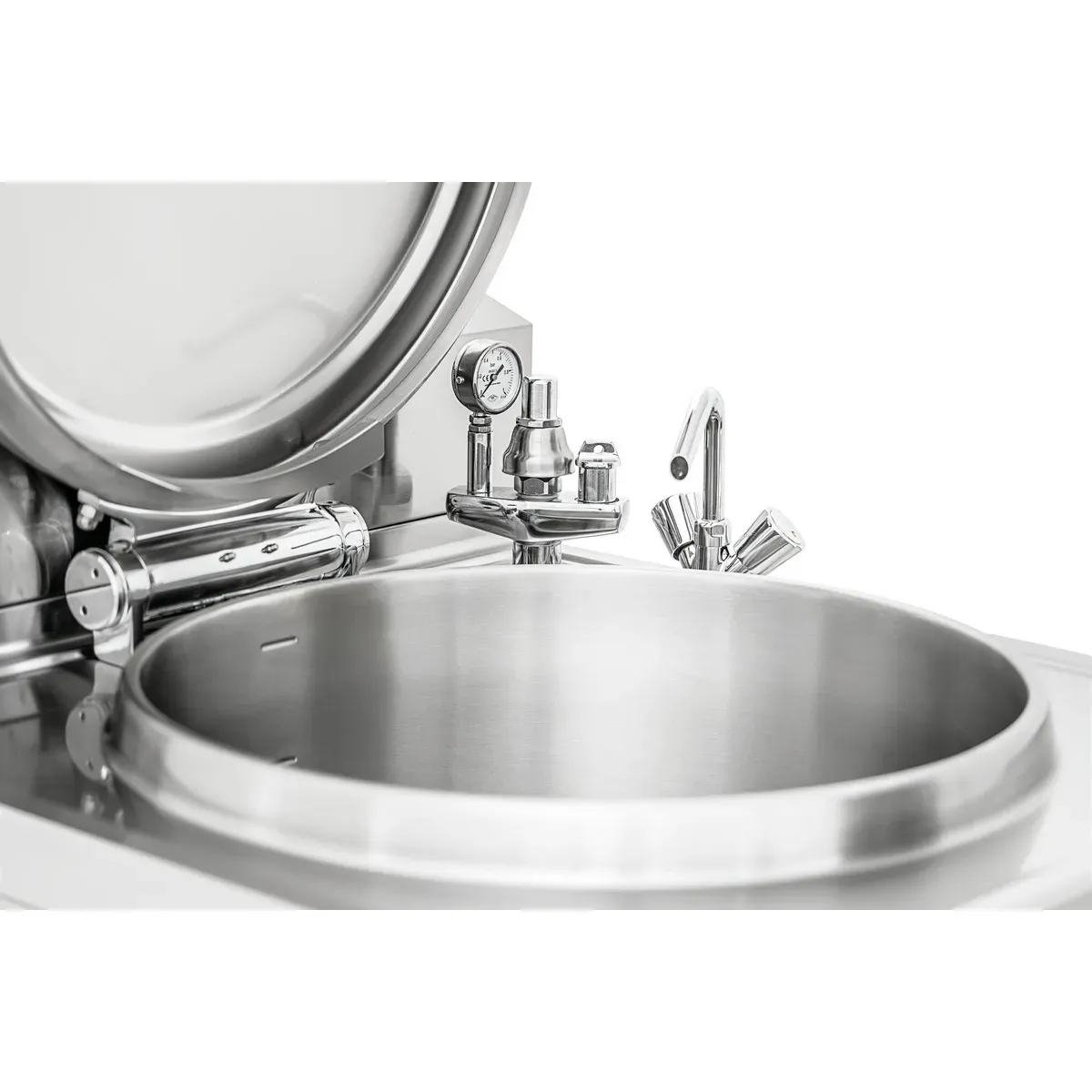 Bartscher 2800081 Kochkessel G480L Nahansicht Wasserhahn, offener Deckel